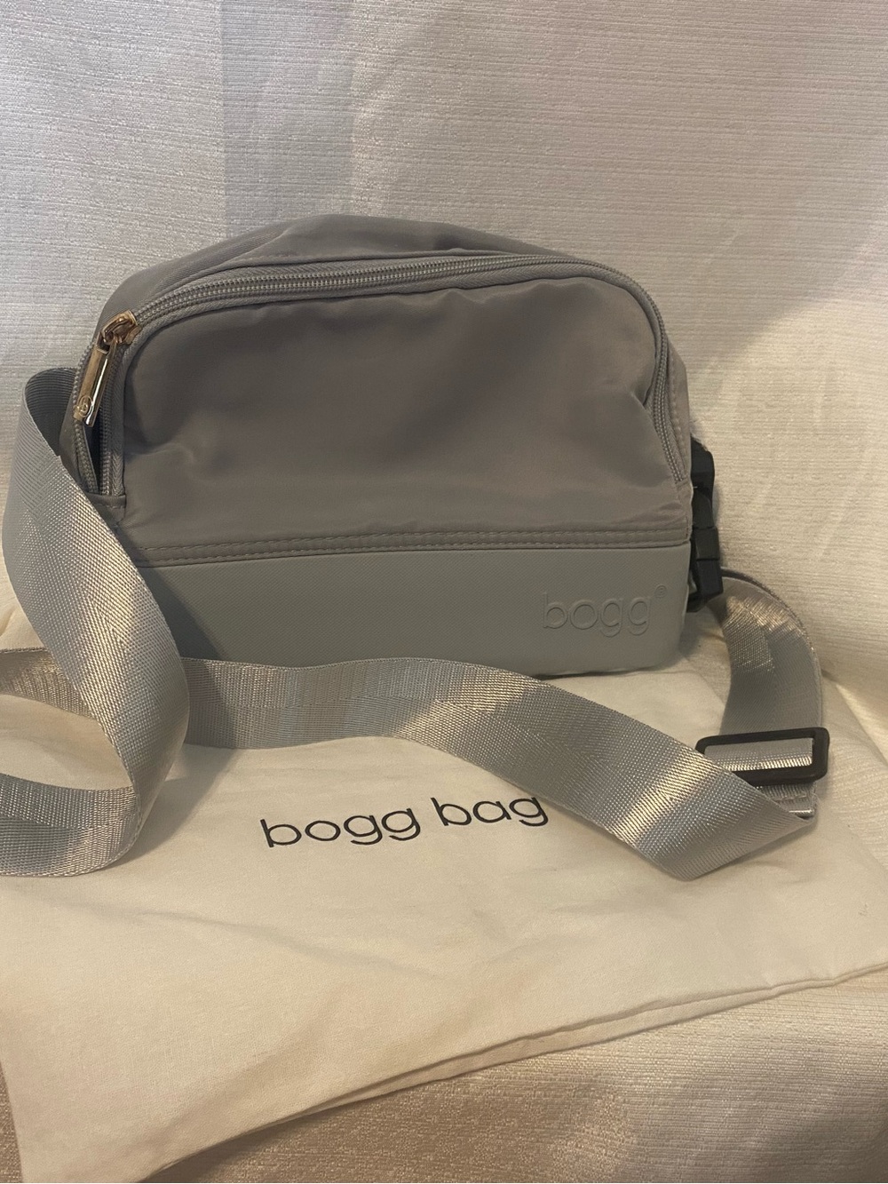 BOGG BAG Belt Stadium Bag in Light Gray